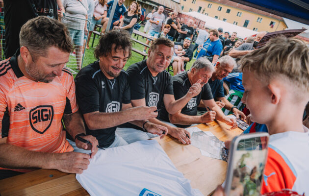 SIGI team nastřílel při oslavách v Horňáku deset gólů