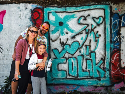FOTO: Sprejeři v akci. Graffiti Jam znovu proměnil zeď na Nivách